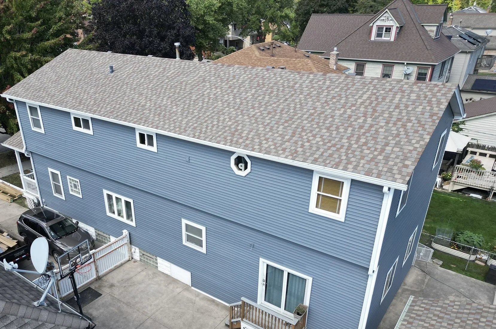 Vinyl Siding and Roof in Morgan Park